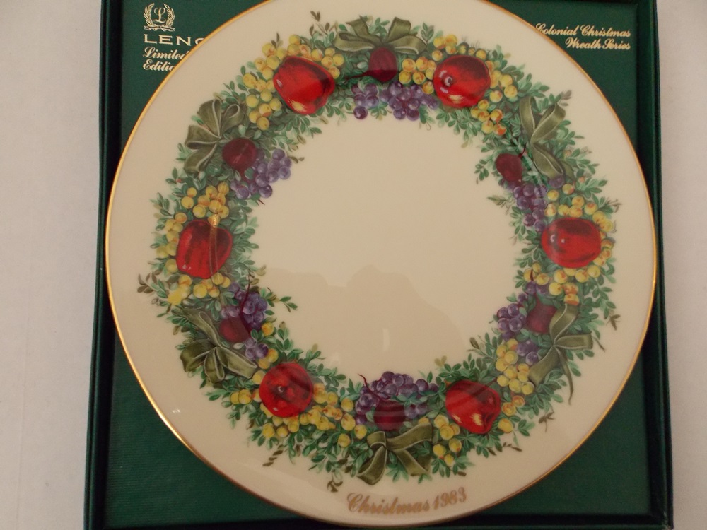 Lenox Colonial Christmas Wreath Plates