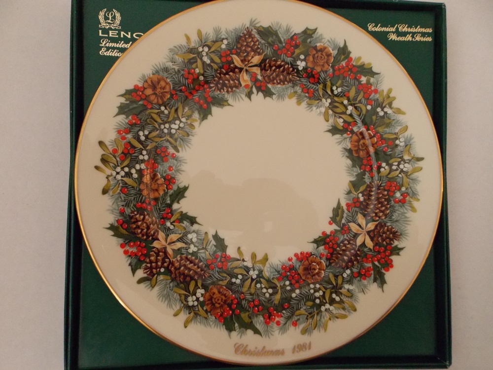 Lenox Colonial Christmas Wreath Plates