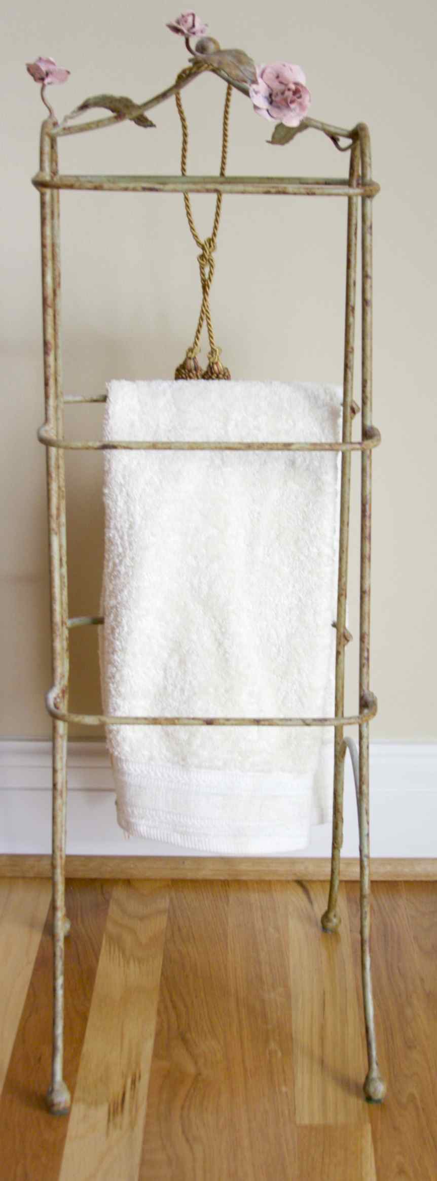 Iron Towel Rack with Rose and Leaf Detail