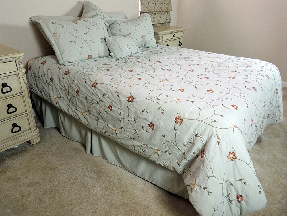 Dormia 10" Memory Foam Mattress, Foundation, and Bed Frame