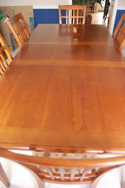 Thomasville Cherry Finish Dining Room Table and Chairs