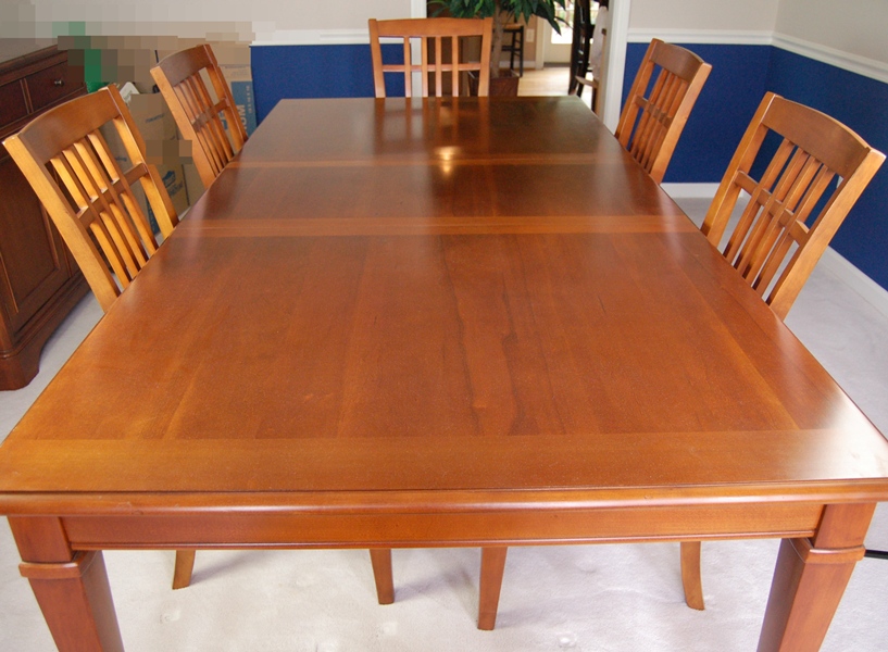 Thomasville Cherry Finish Dining Room Table and Chairs