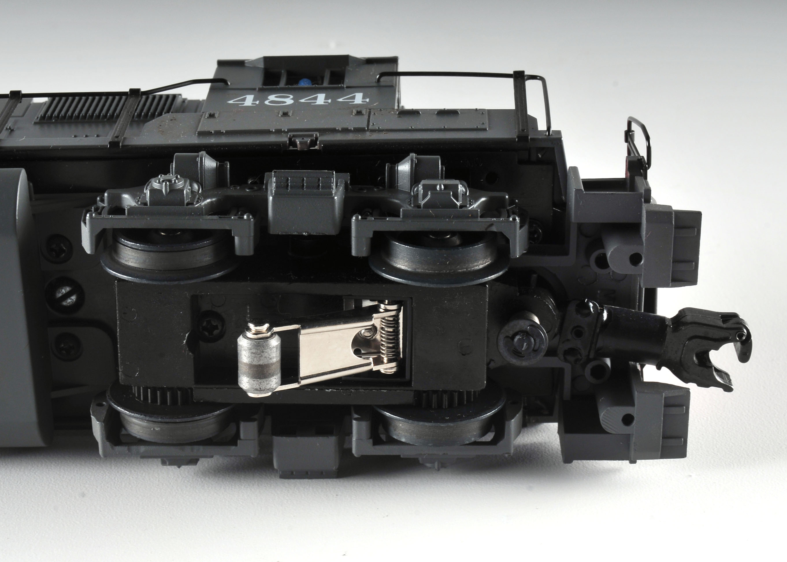 MTH Southern Pacific EMD GP38-2 Diesel Engine