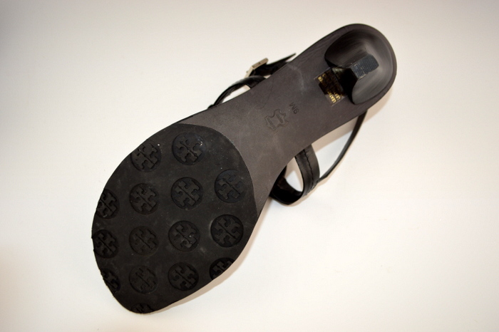 Tory Burch Holly Black Thong Sandals - Size 9