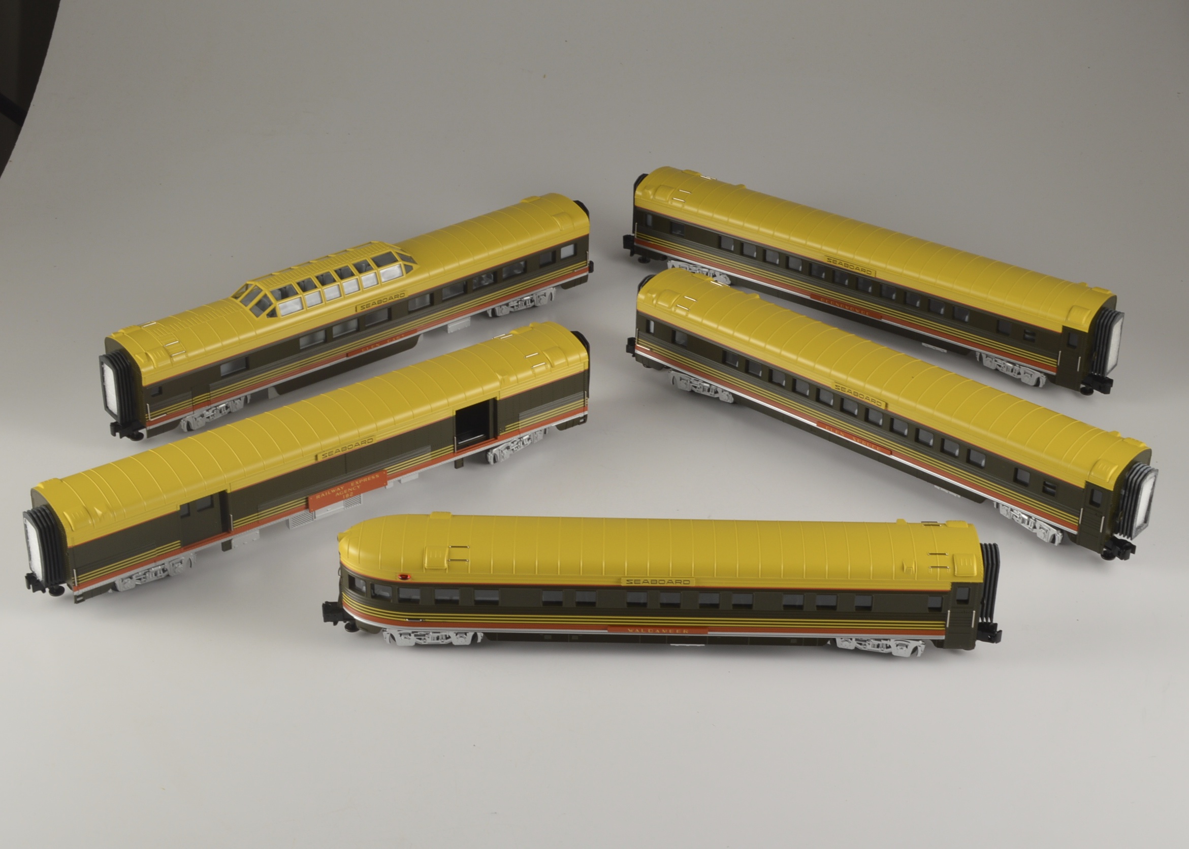 MTH Seaboard "Orange Blossom Special" Passenger Car Set