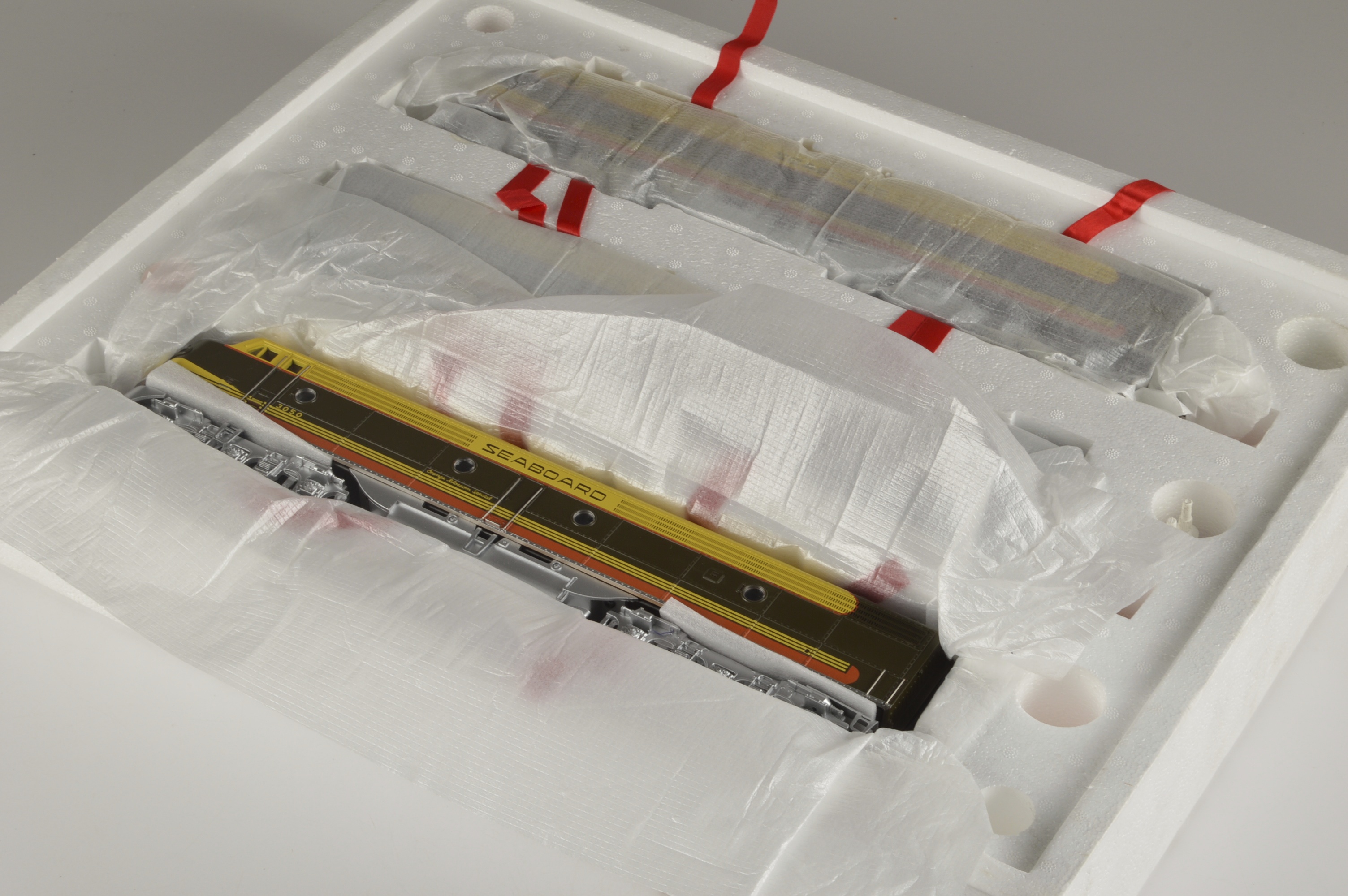 MTH Seaboard E8 Diesel "Orange Blossom Special" Engine Set