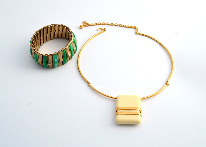 Vintage Gold Tone Necklace and Bracelet