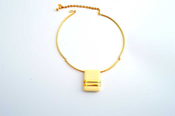 Vintage Gold Tone Necklace and Bracelet