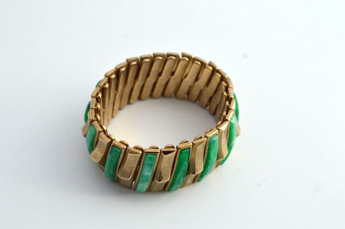 Vintage Gold Tone Necklace and Bracelet