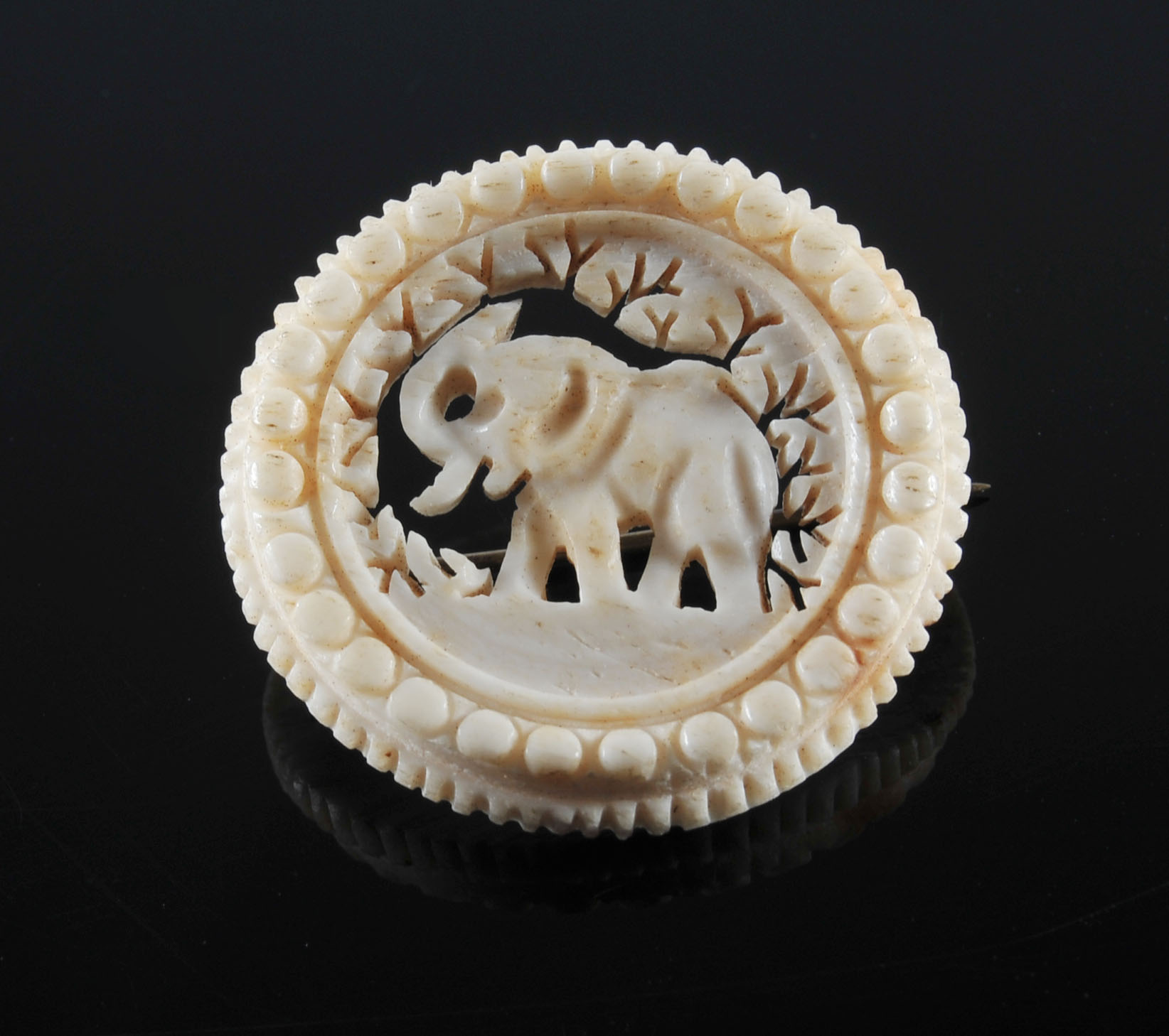 Lot Of Vintage Costume Jewelry, Mostly Pins