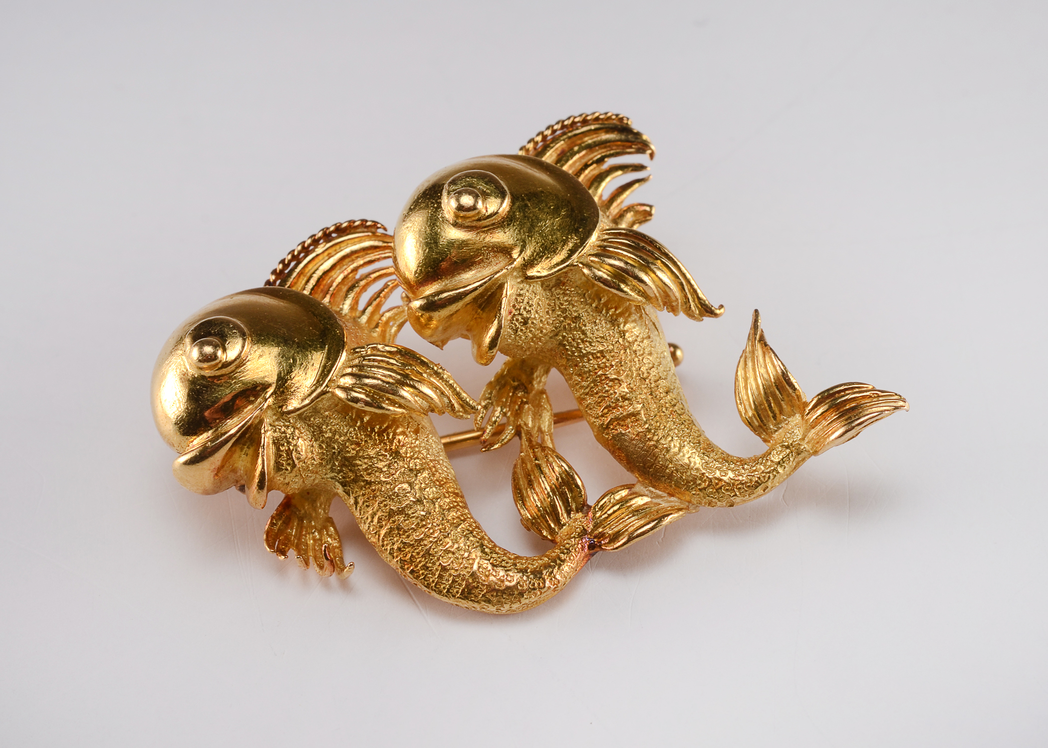 18K Yellow Gold French Depose Yellow Gold Figural Dolphin Brooch