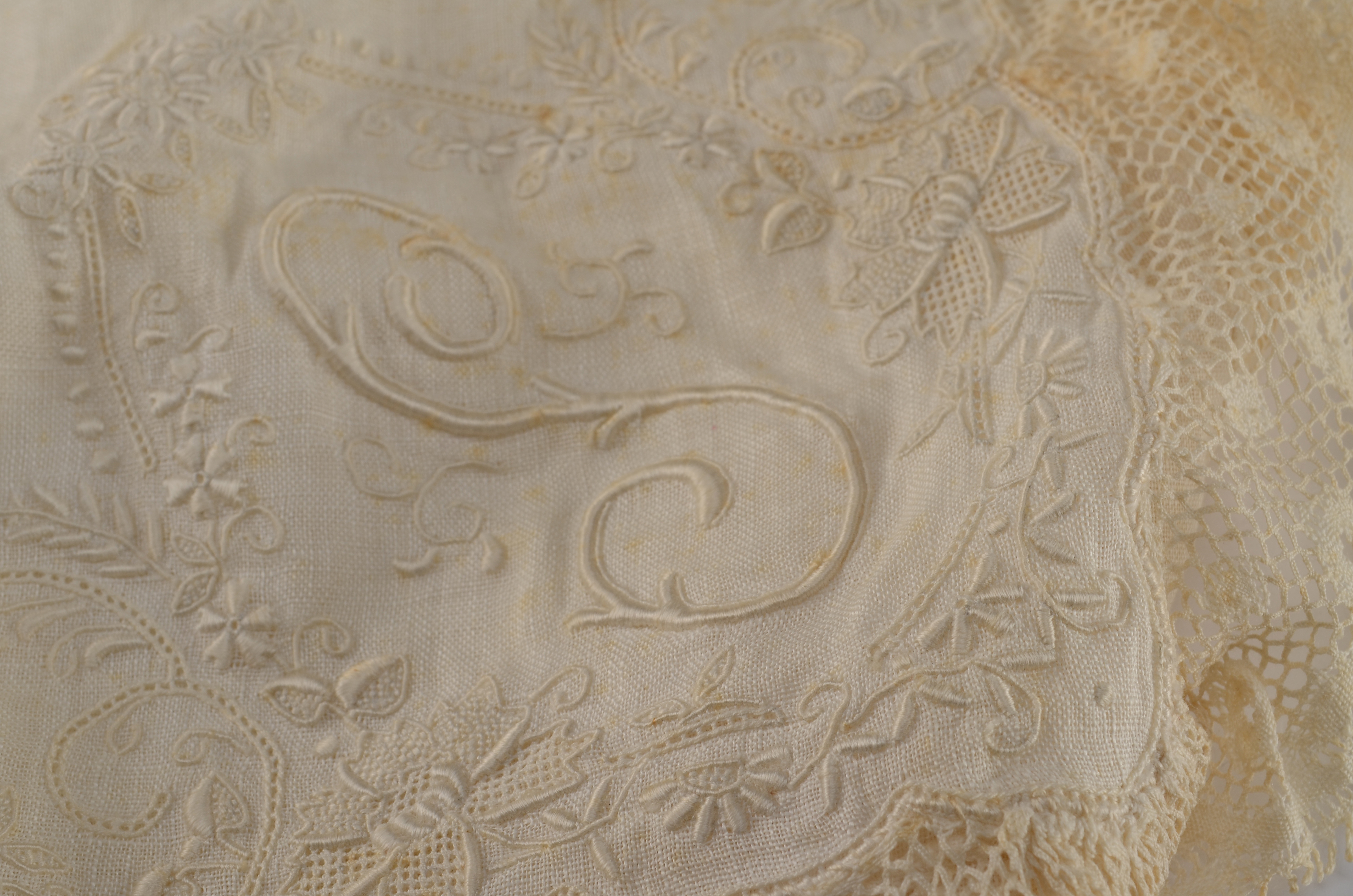 Vintage Ladies Handkerchiefs