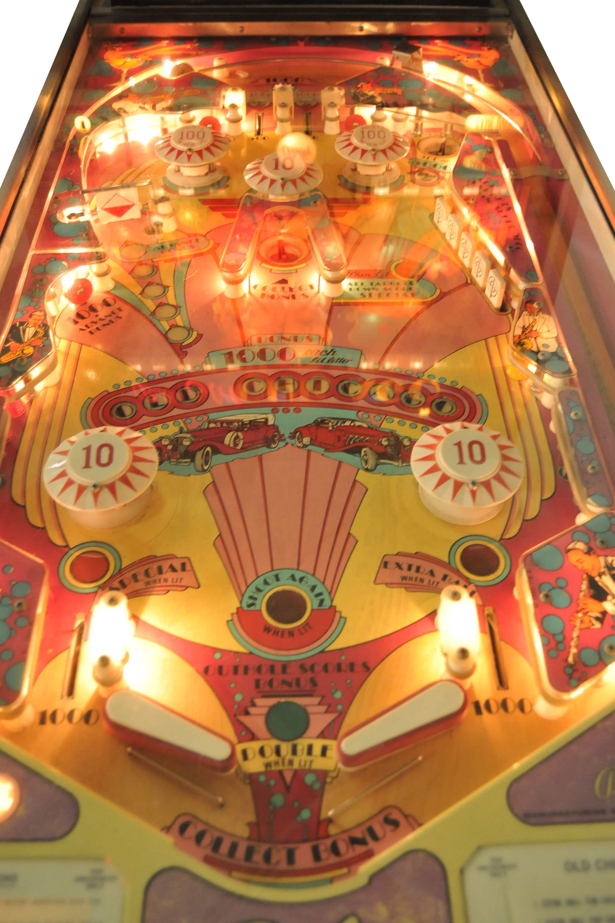 Vintage Bally Old Chicago Pinball Machine