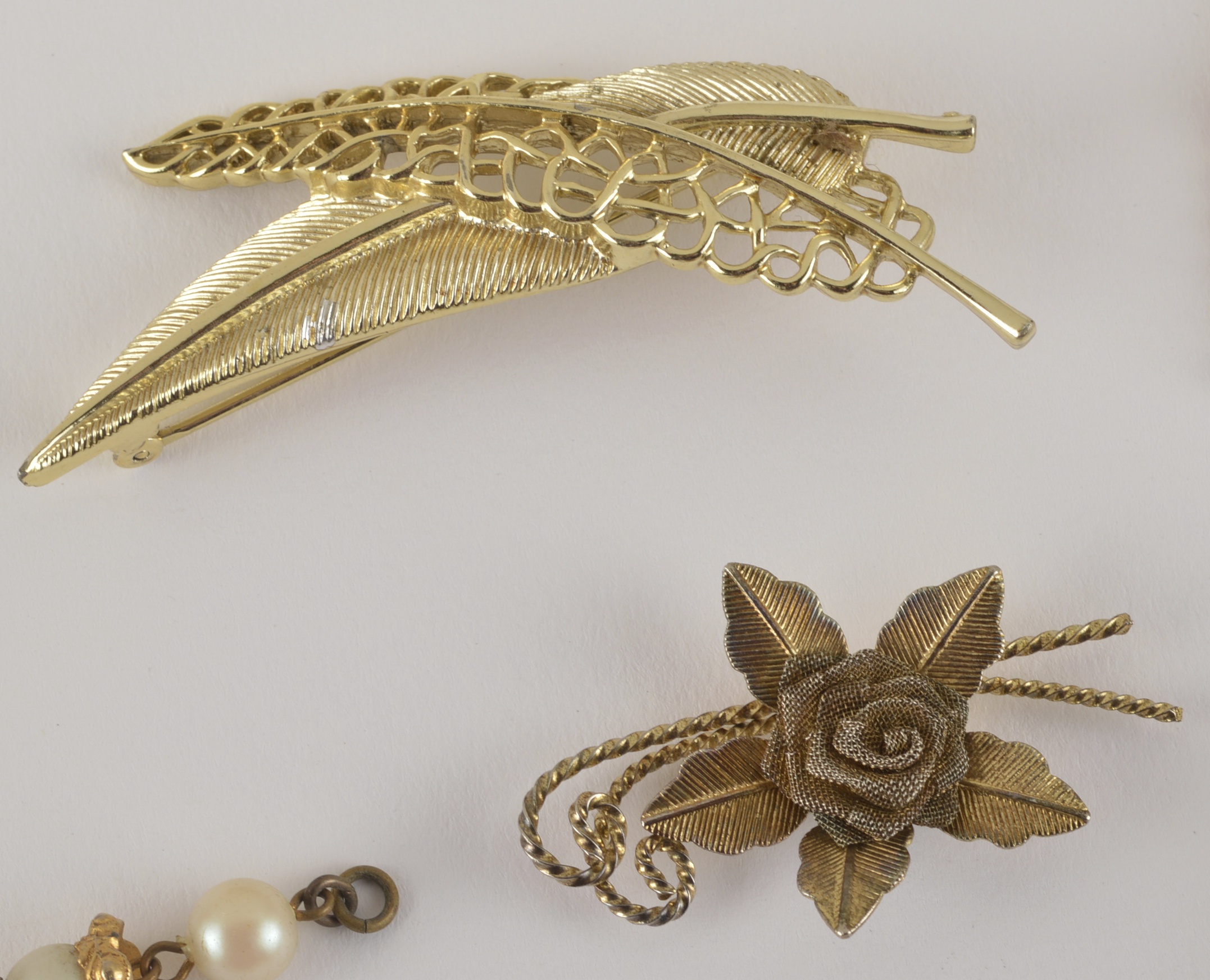 Generous grouping of Vintage Jewelry