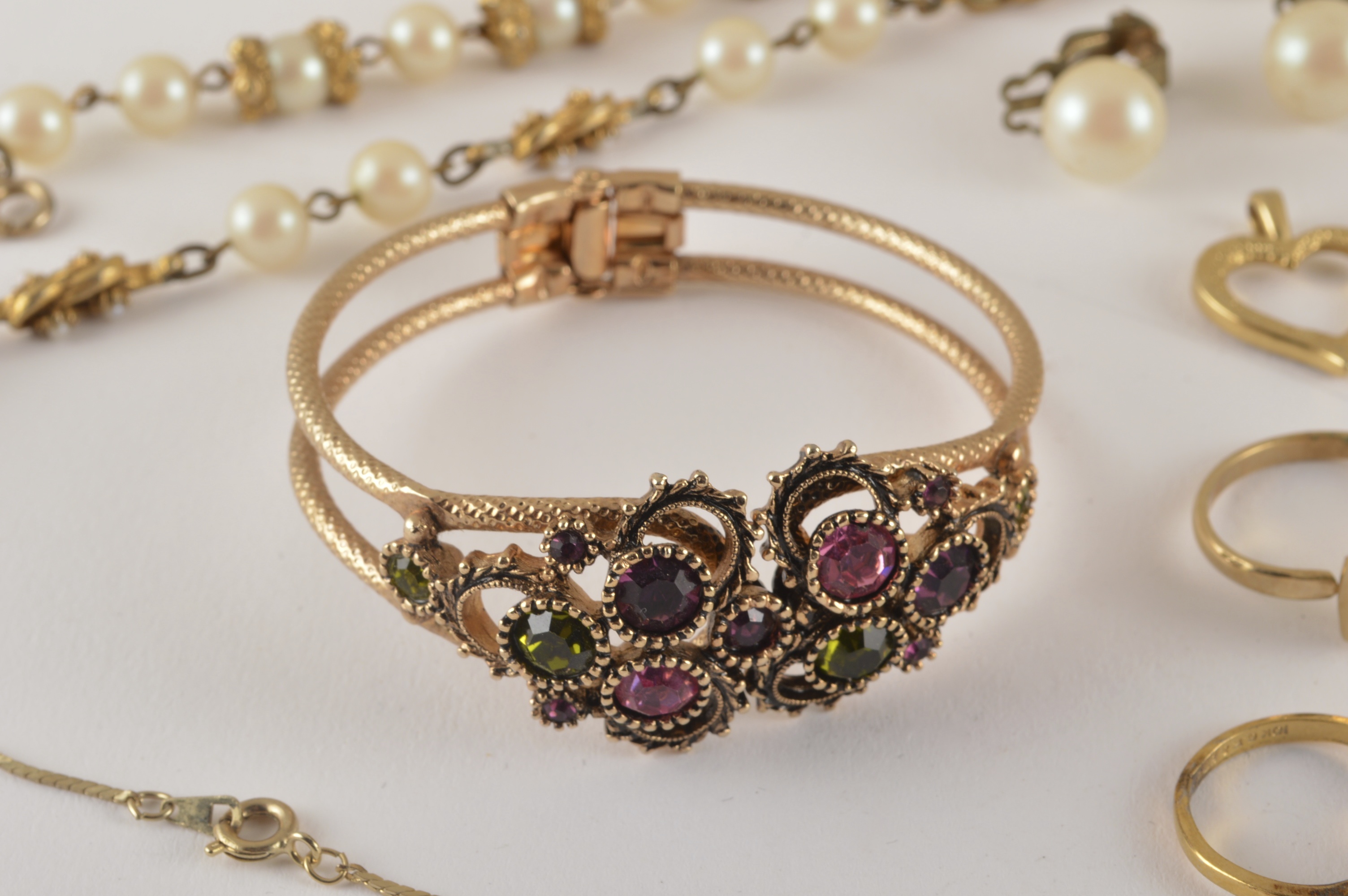 Generous grouping of Vintage Jewelry