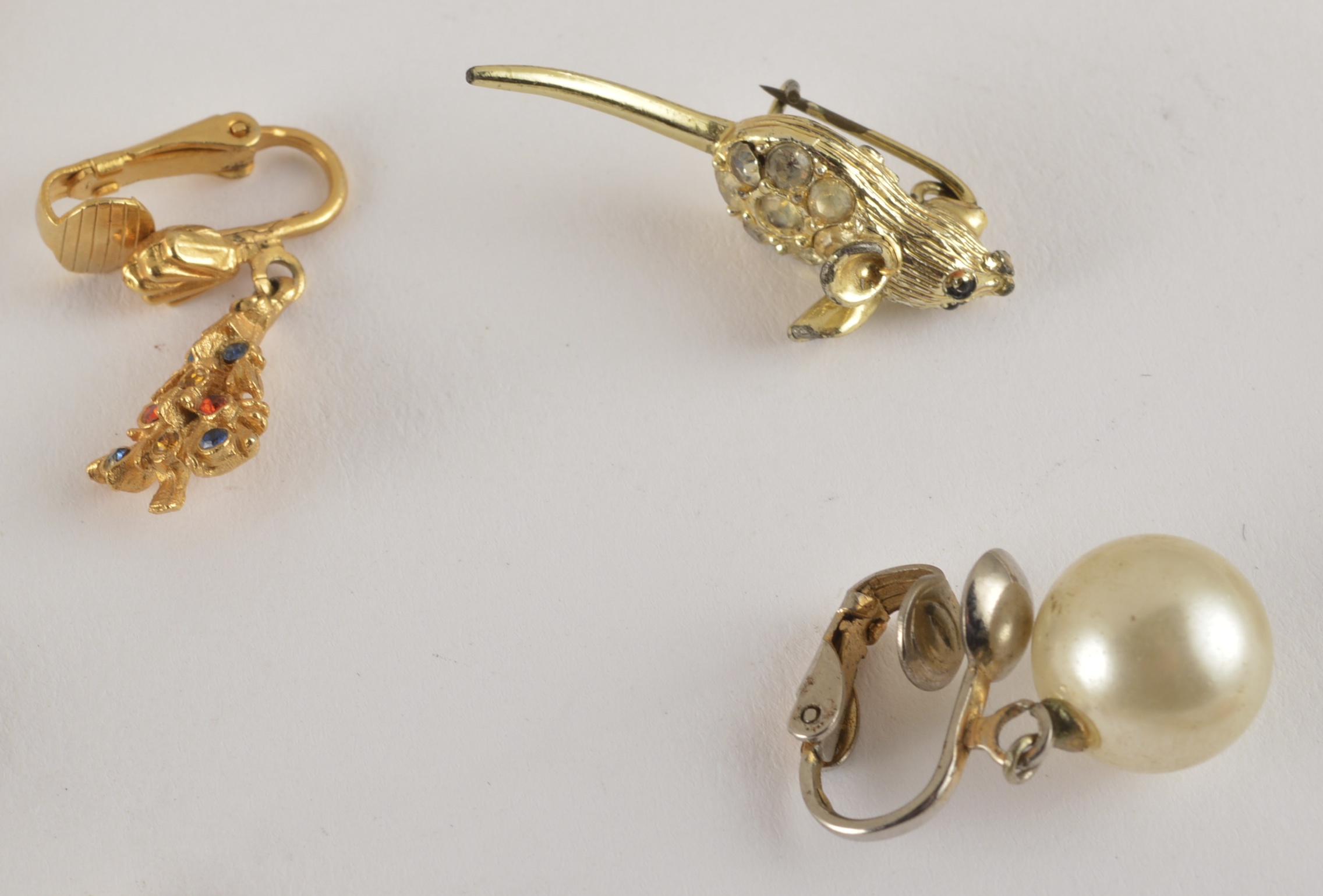 Generous grouping of Vintage Jewelry