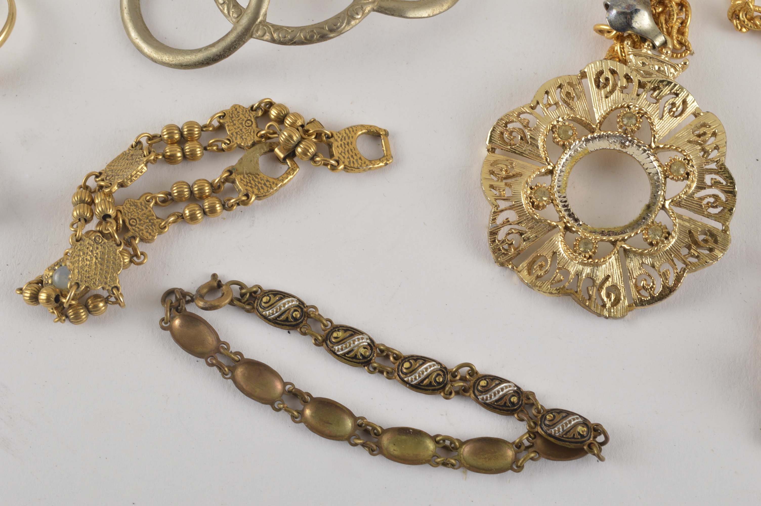 Generous grouping of Vintage Jewelry