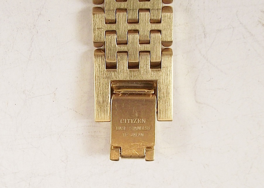 Vintage Citizen Quartz Noblia Gold Tone Ladies Watch