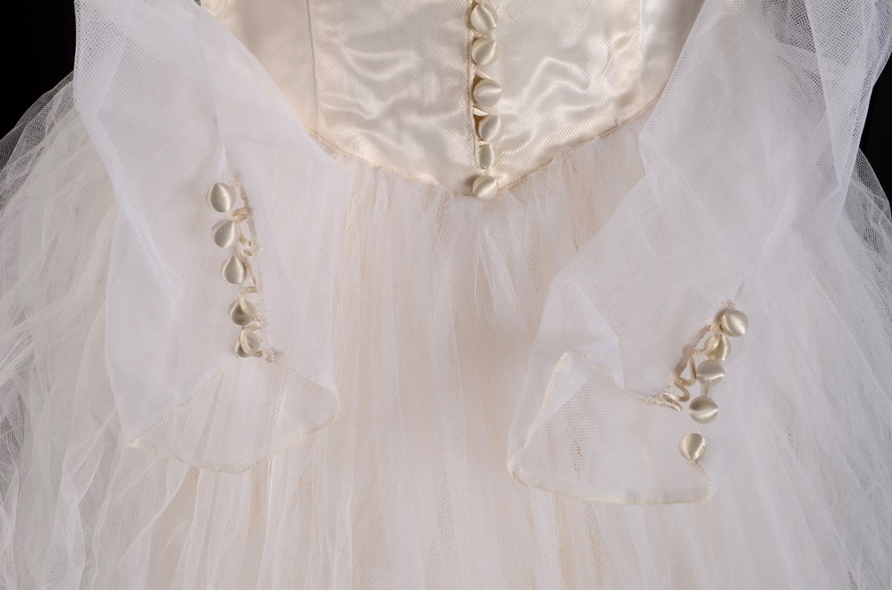 Lovely Vintage Custom-Made Wedding Gown