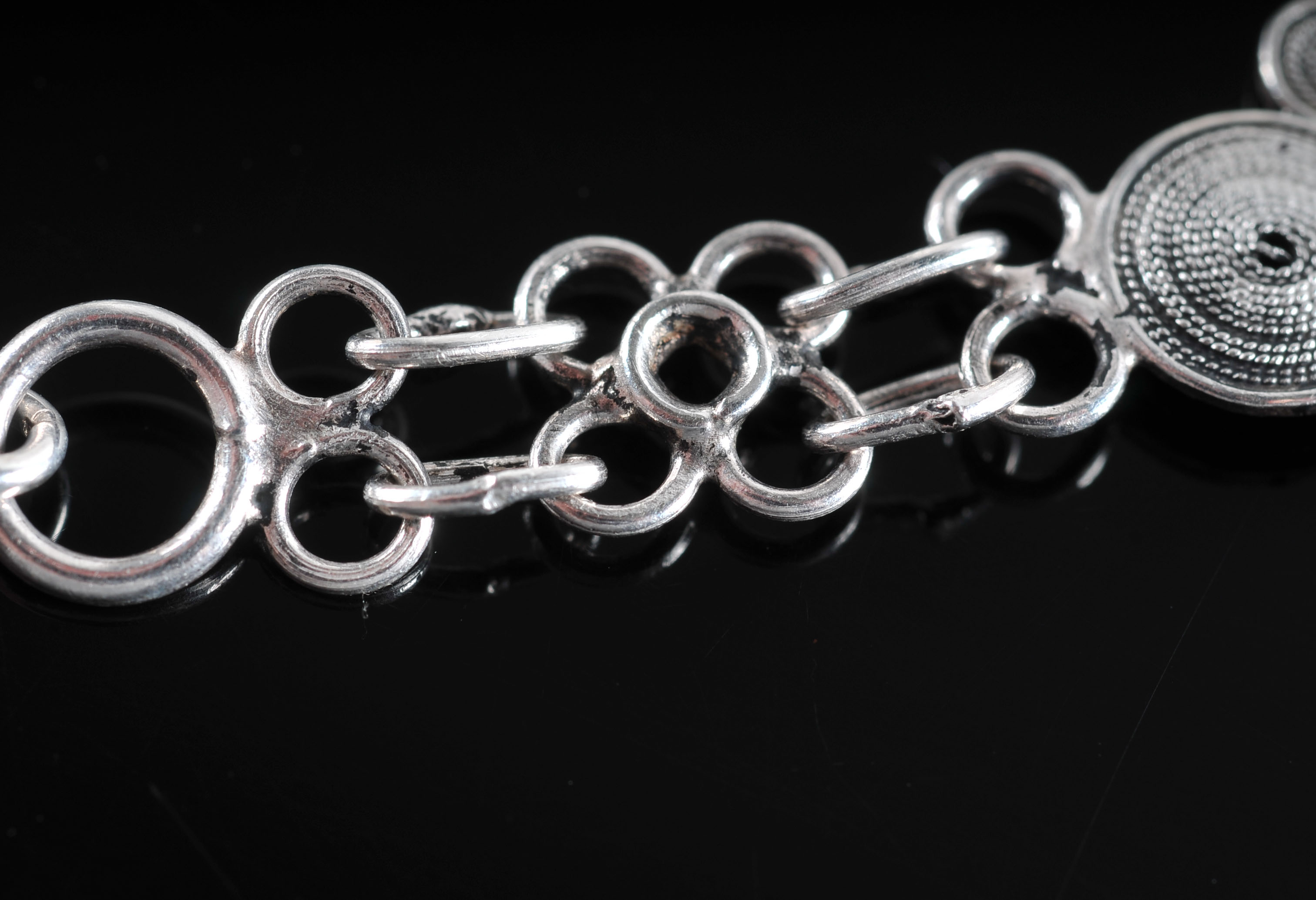 Beautiful Intricate Floral Link Bracelet