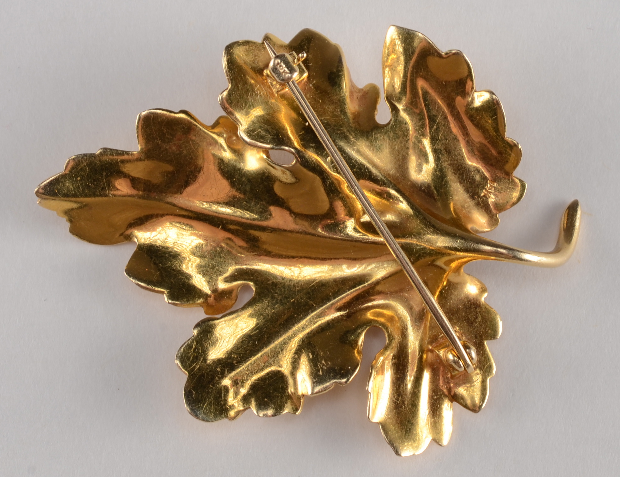  Vintage 14 K Yellow Solid Gold Maple Leaf Brooch (11.9 dwt)