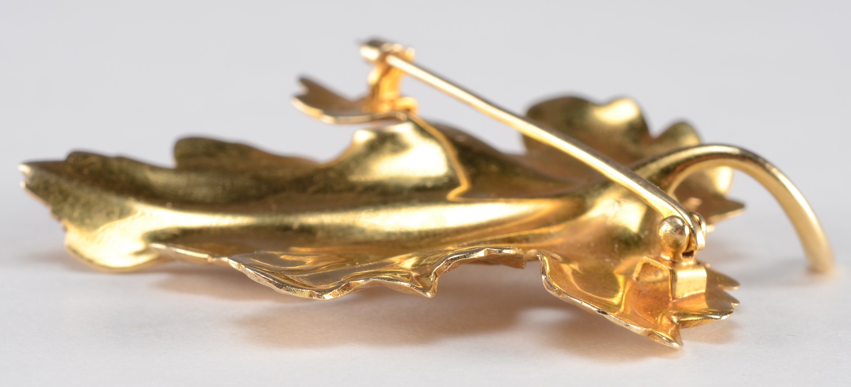  Vintage 14 K Yellow Solid Gold Maple Leaf Brooch (11.9 dwt)