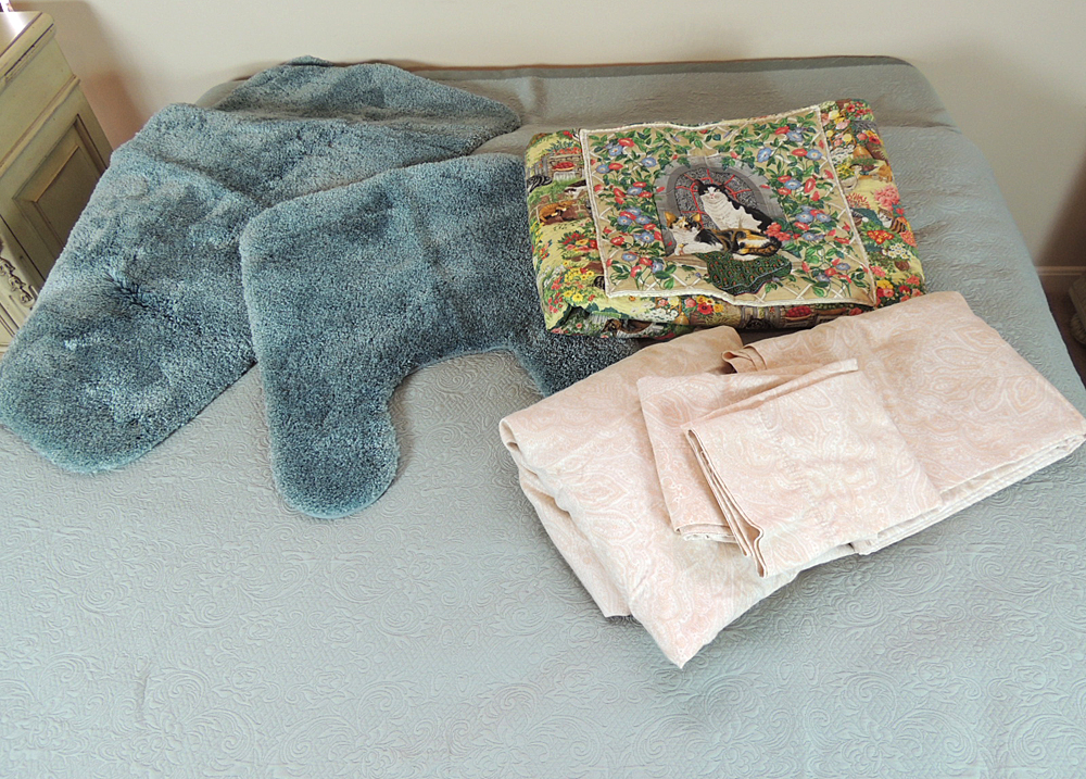 Brocaded Bedspread, Cotton Sheets, and Bathroom Rug Set