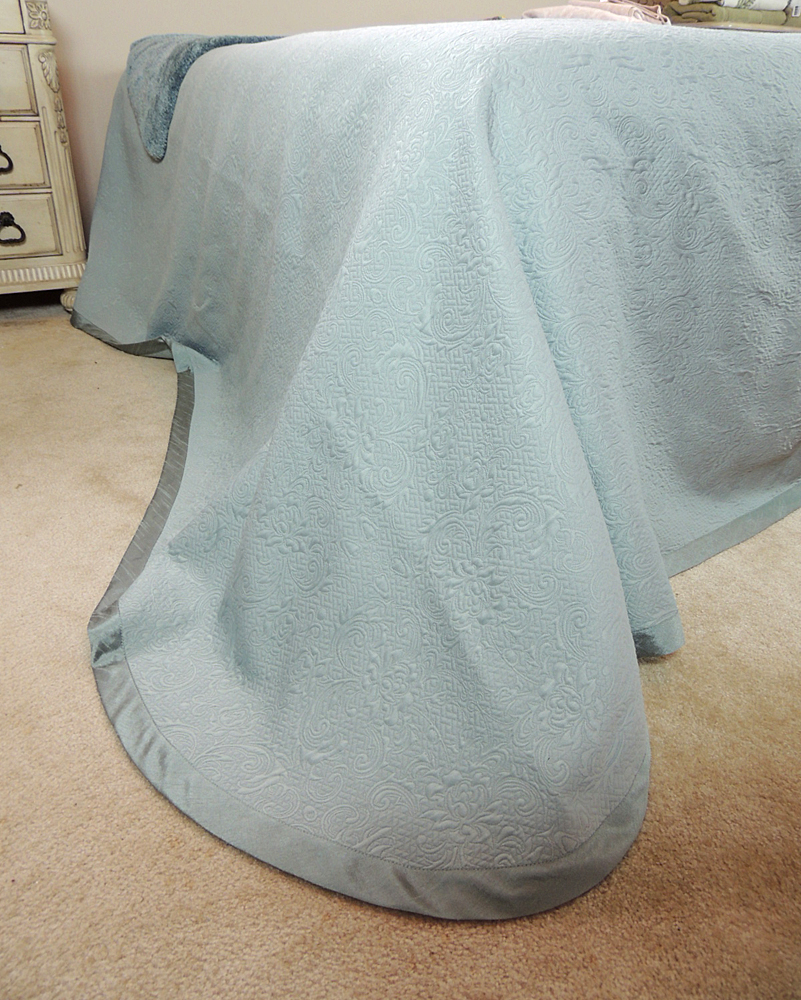 Brocaded Bedspread, Cotton Sheets, and Bathroom Rug Set