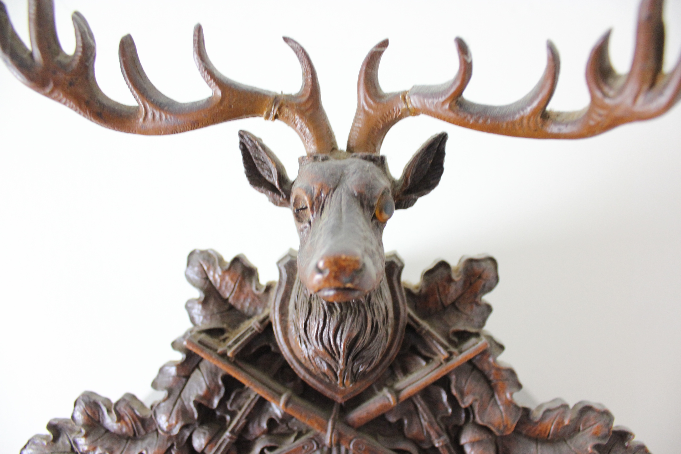 German Black Forest Style Lux USA Hunters Cuckoo Clock