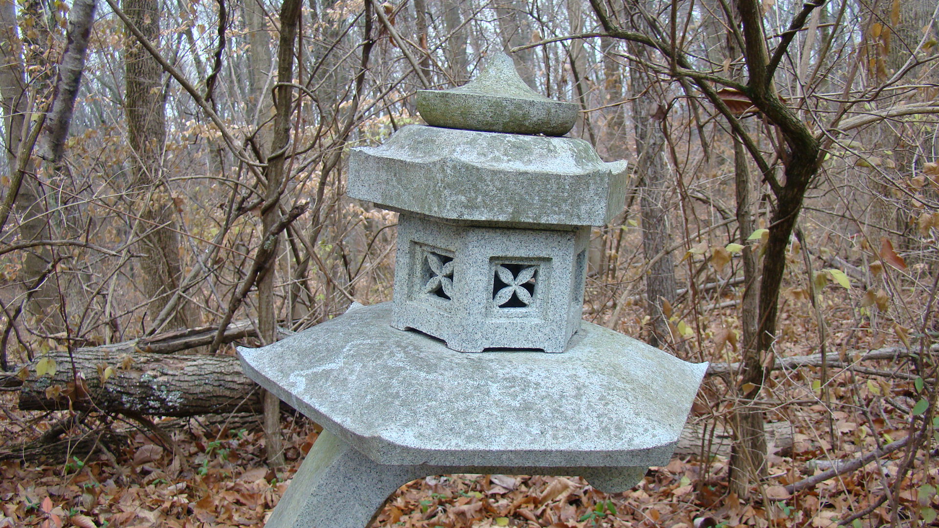 Granite Japanese Outdoor Cantilevered Pagoda Lantern Sculpture