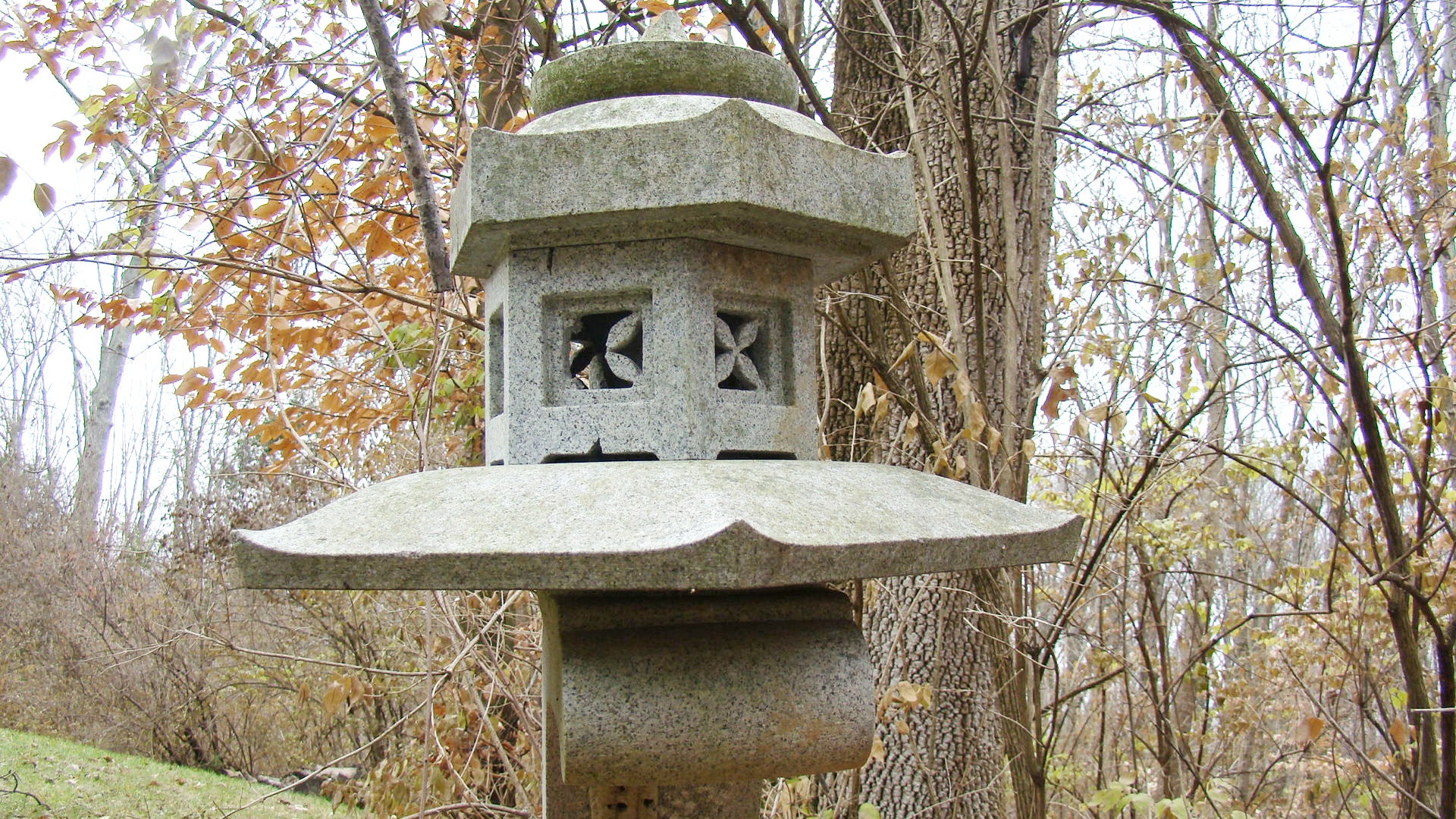 Granite Japanese Outdoor Cantilevered Pagoda Lantern Sculpture