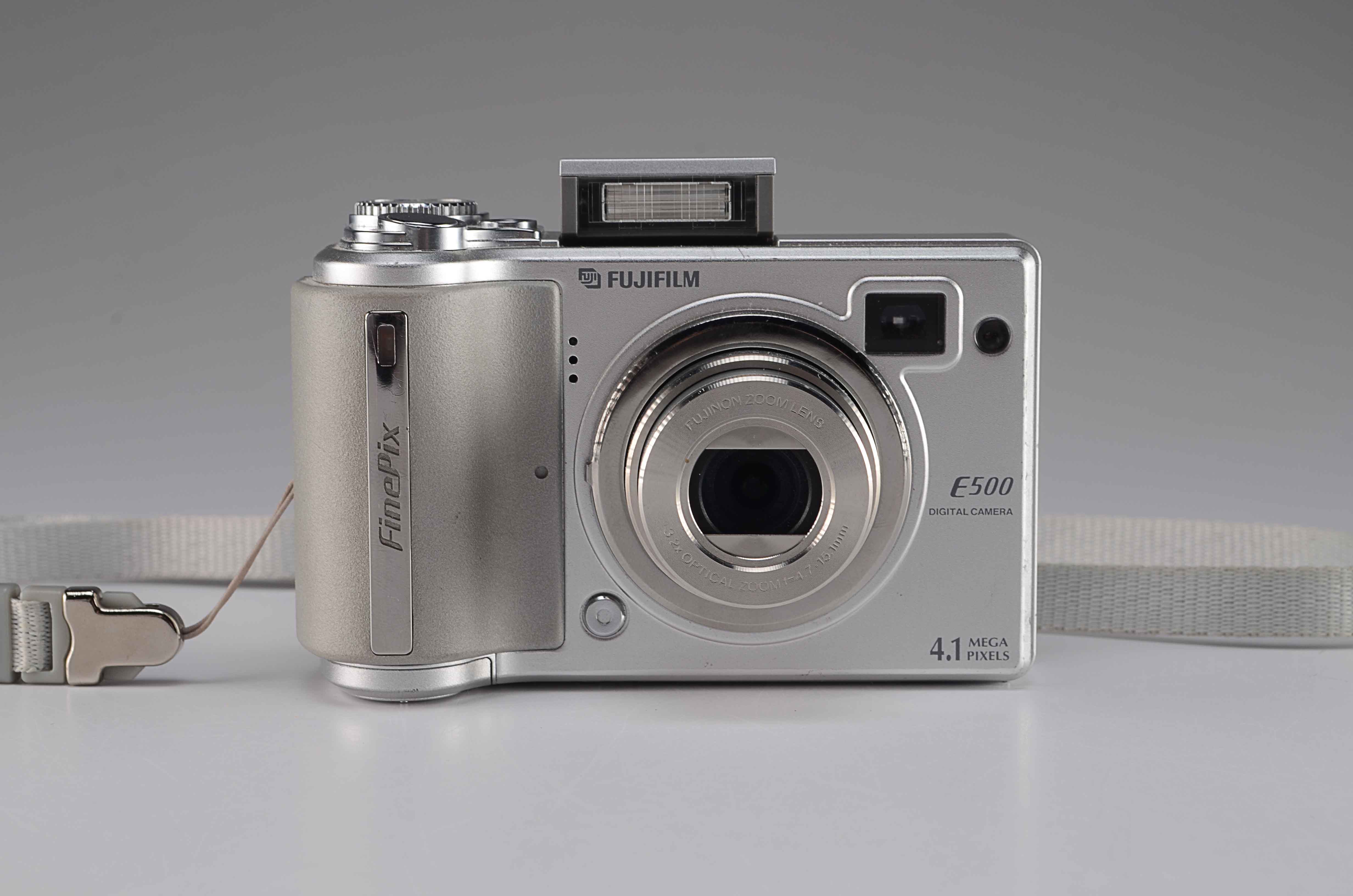 Fuji FinePix E500 Digital Camera