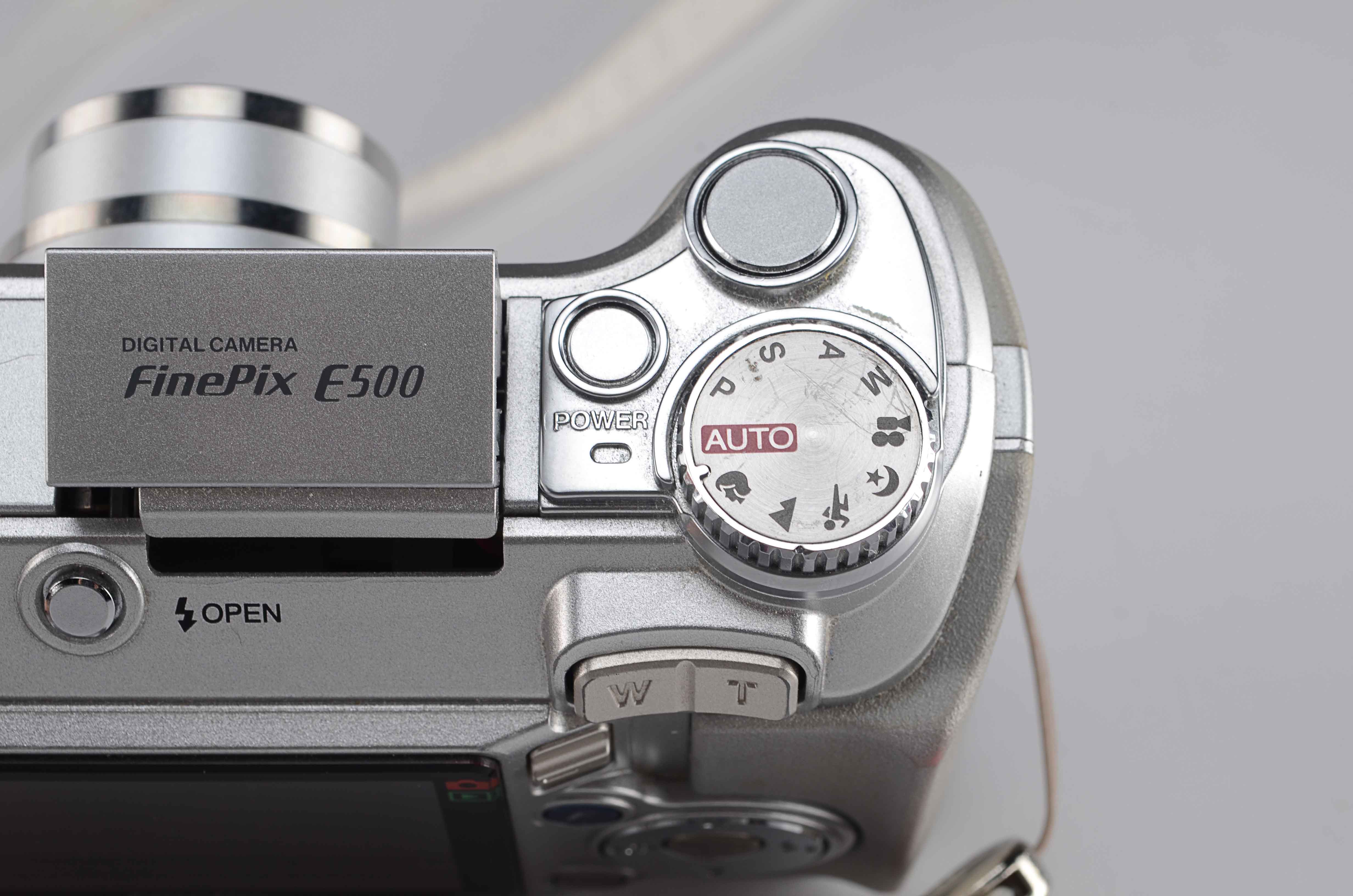 Fuji FinePix E500 Digital Camera