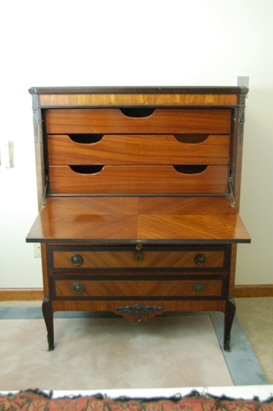John Widdicomb Men's Dresser