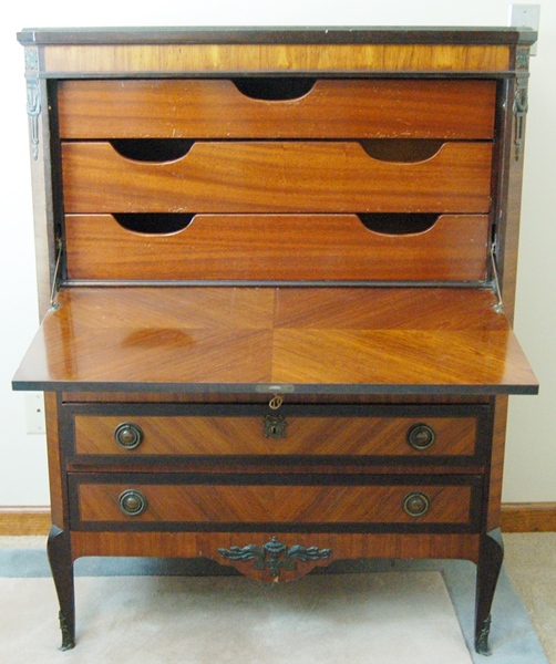 John Widdicomb Men's Dresser