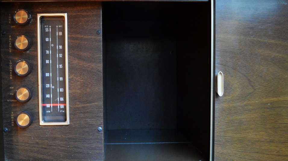 Vintage Magnavox Console Stereo Turntable