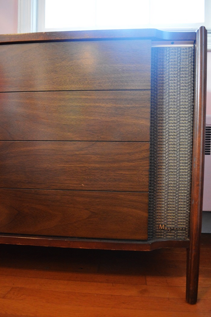 Vintage Magnavox Console Stereo Turntable