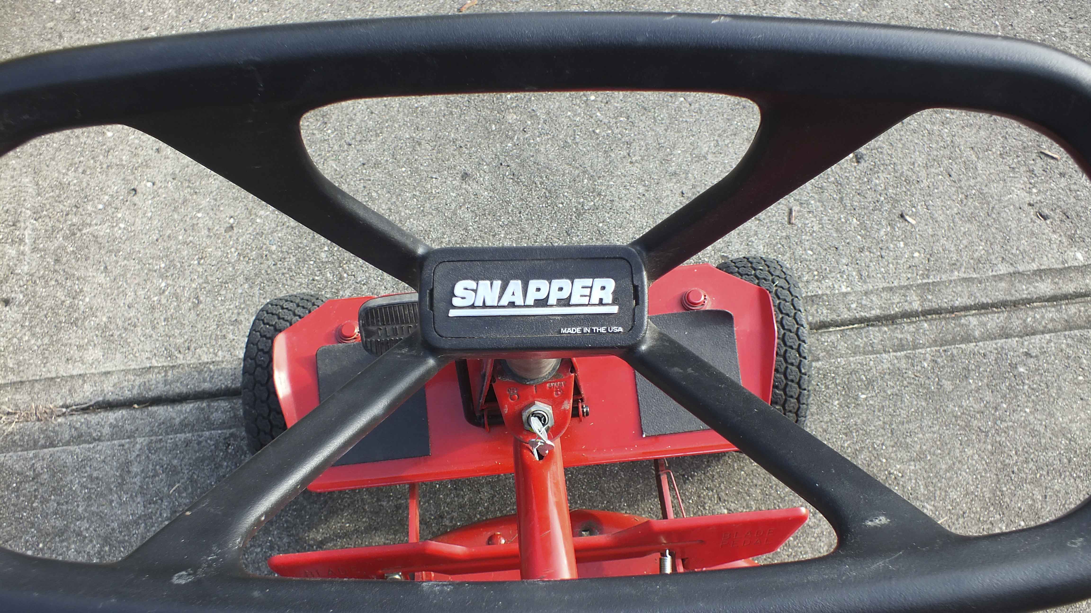 2009 Snapper Riding Mower with Leaf Catcher