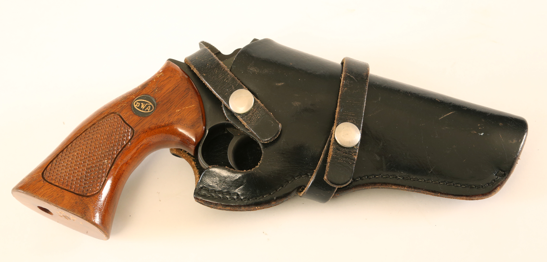 Dan Wesson .357 Magnum CTG Revolver with Leather Holster