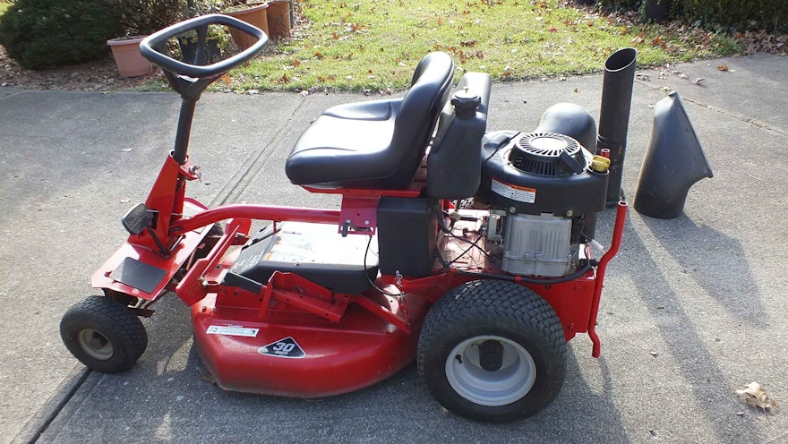2009 Snapper Riding Mower with Leaf Catcher