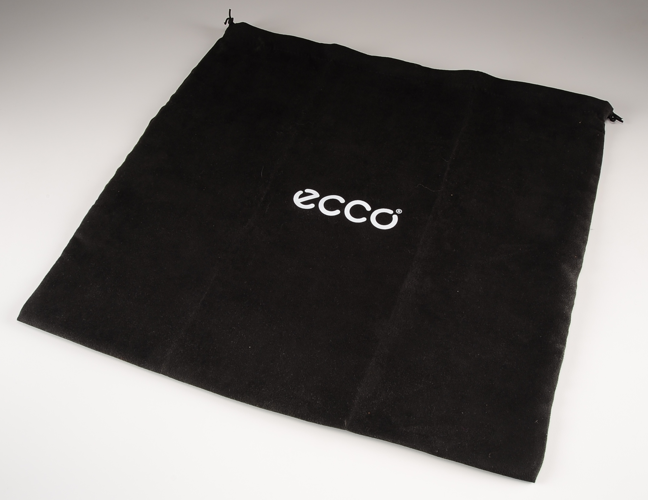 Assortment of Cloth Shoe/Garment Bags