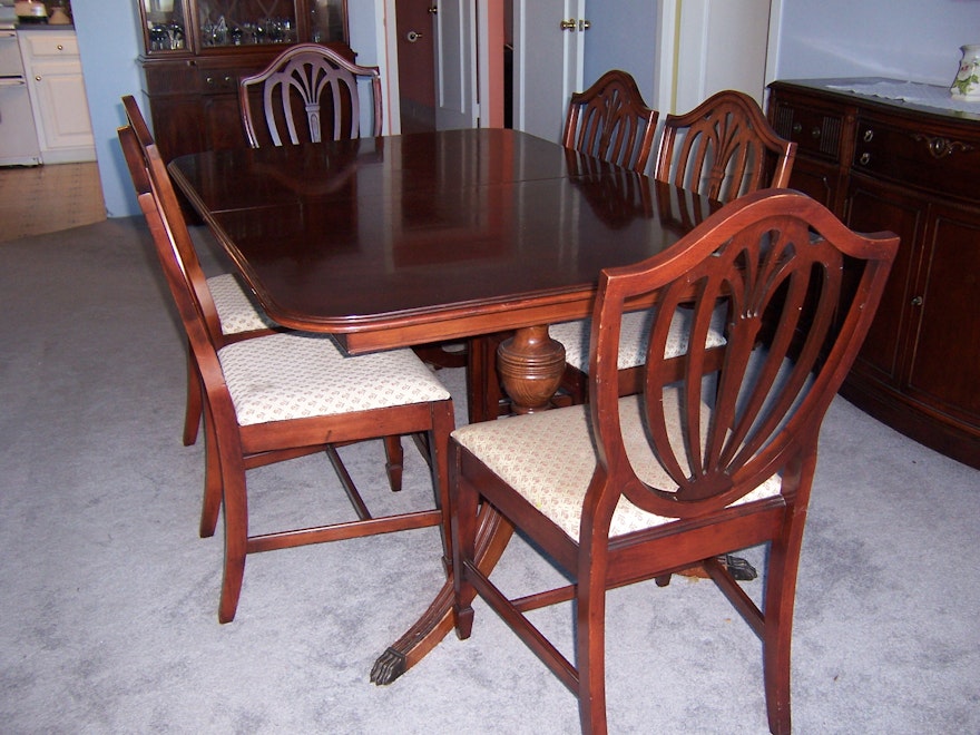 Vintage Duncan Phyfe Style Dining Table and Chairs
