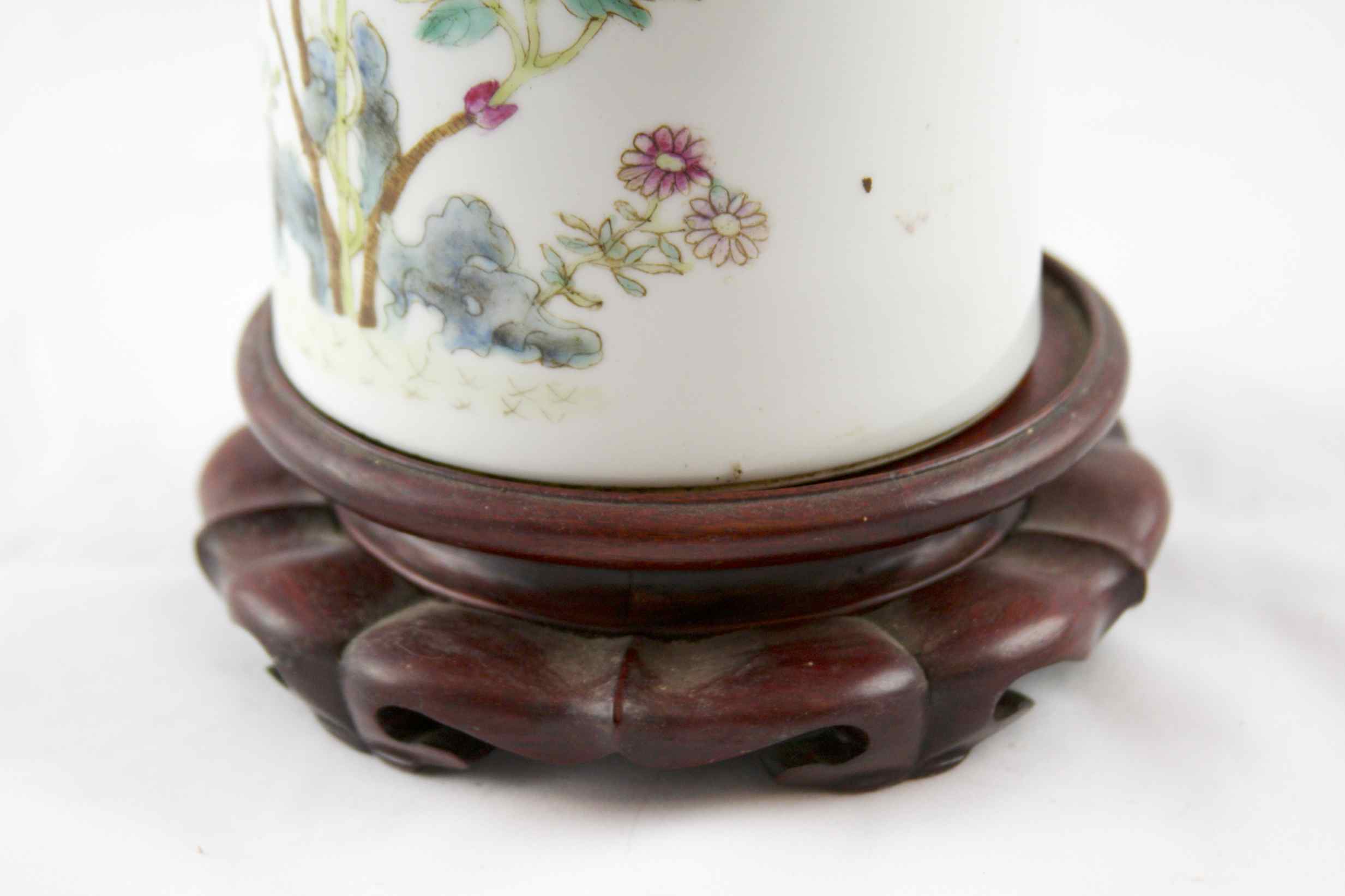Antique Tung-Chih Era, Qing Dynasty Porcelain Vase