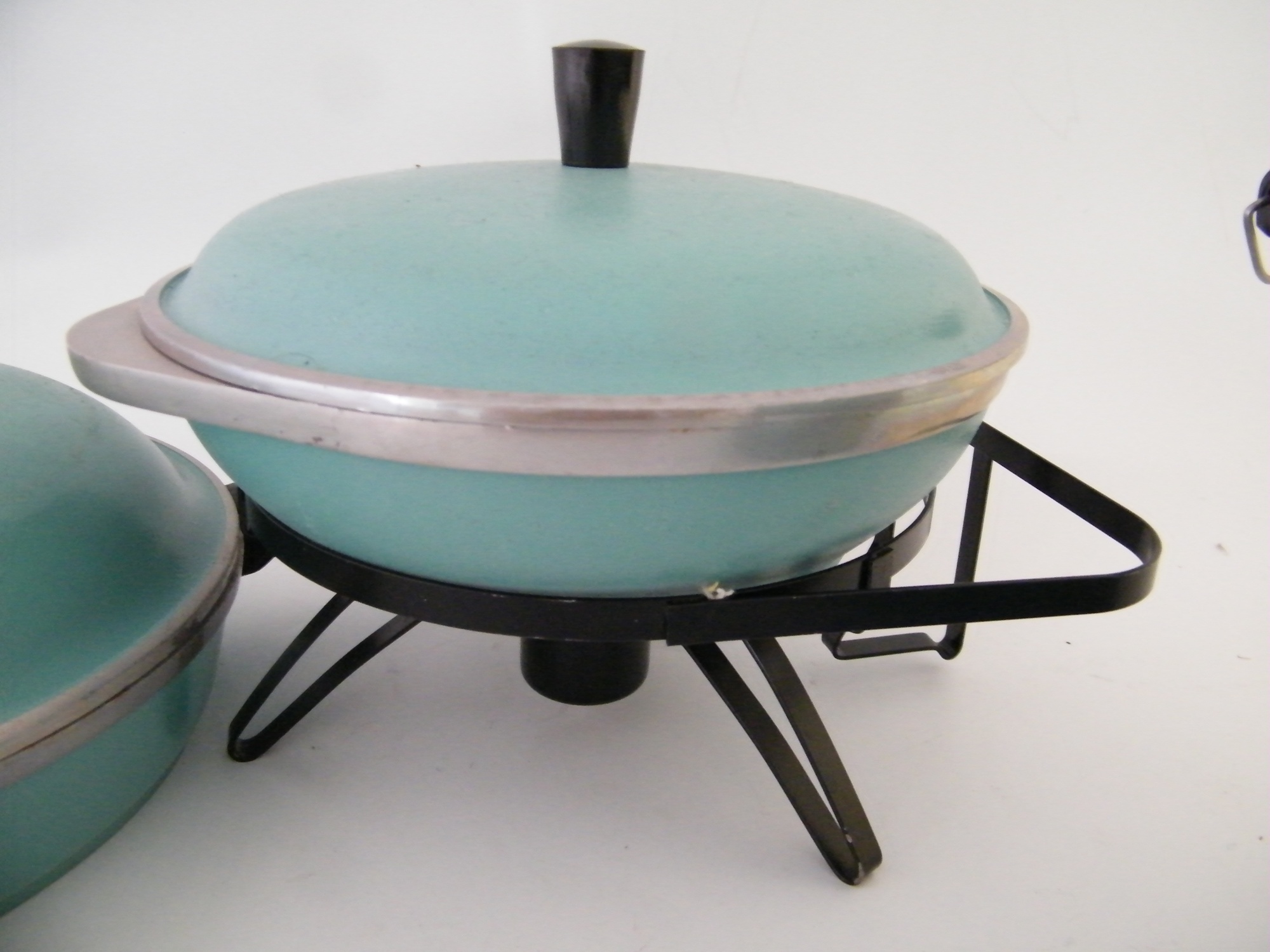 Aqua Enameled Club Cookware