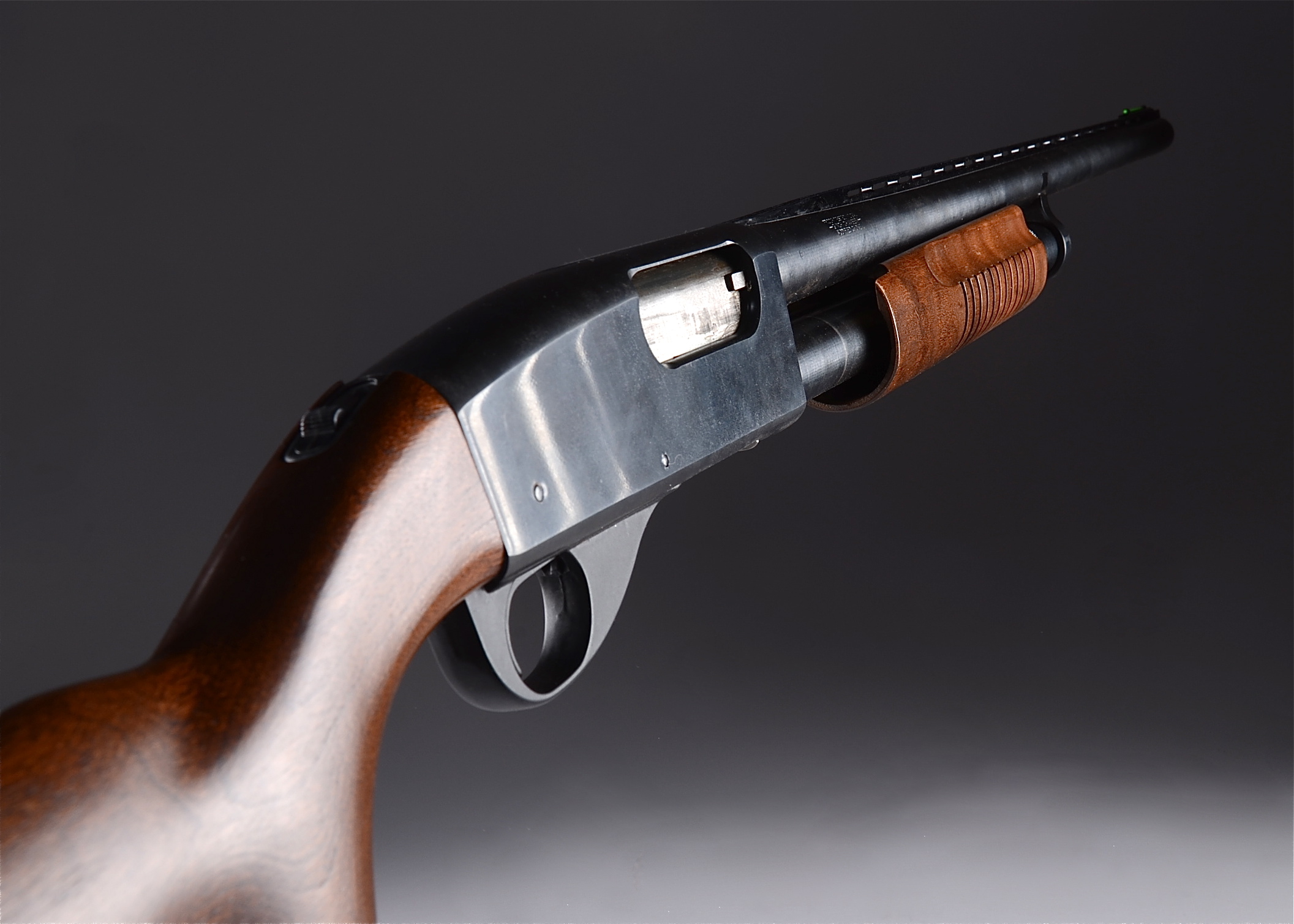 Smith and Wesson Model 916 A 12 gauge pump shotgun