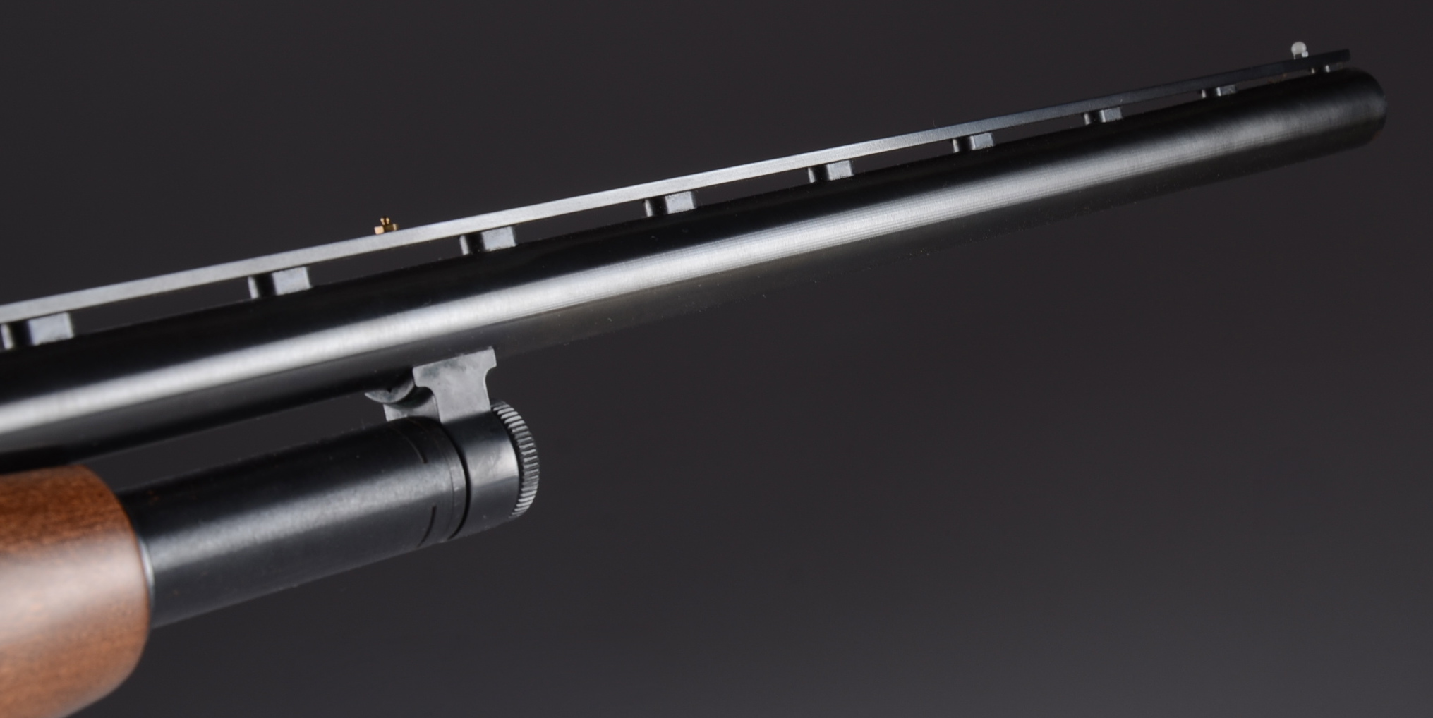 Mossberg Model 500A 12 gauge vent rib pump shotgun