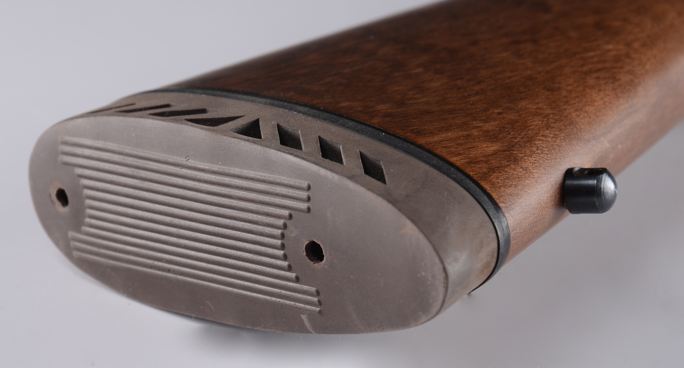 Mossberg Model 500A 12 gauge vent rib pump shotgun