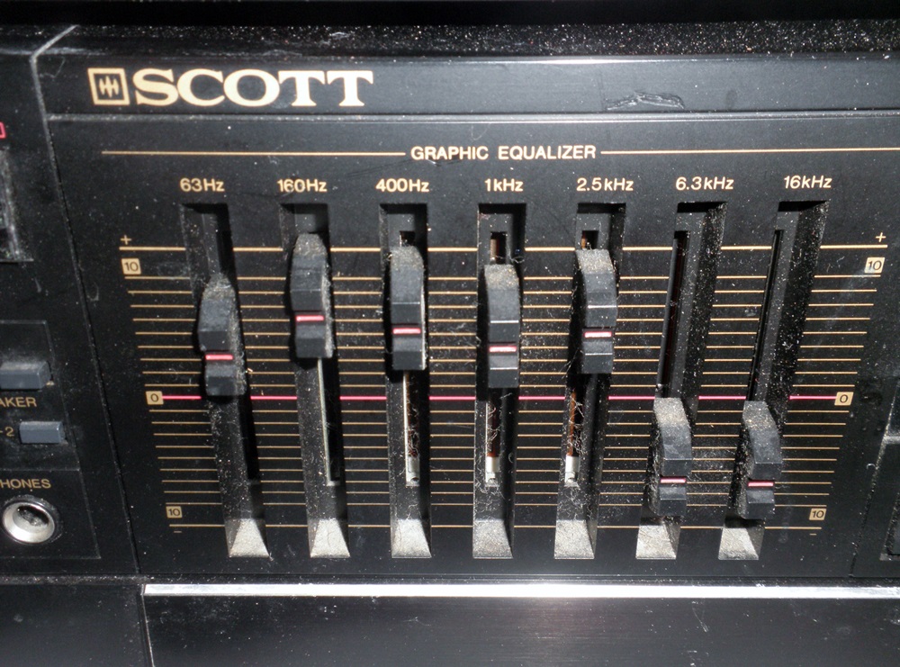 Scott Digital Synthesizer/Tuner & Equalizer