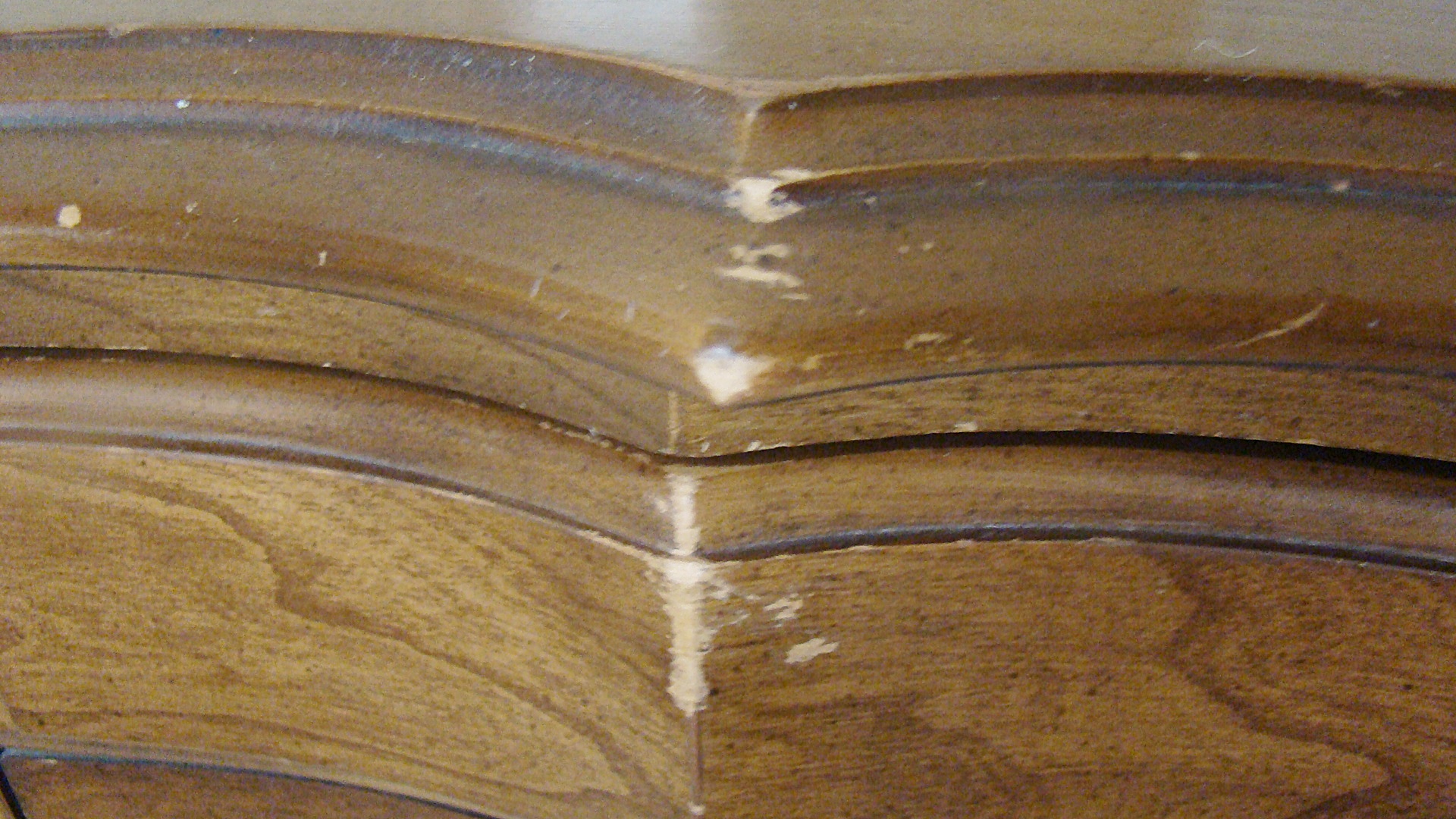 Broyhill Maison De Ville Writing Desk and Chair