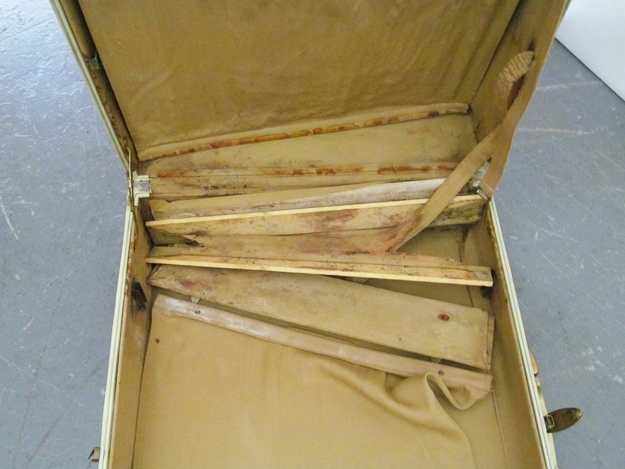 Vintage Three-Piece Samsonite Luggage Set